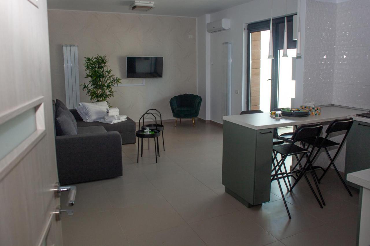 Green Apartament Near The Beach Năvodari Екстериор снимка